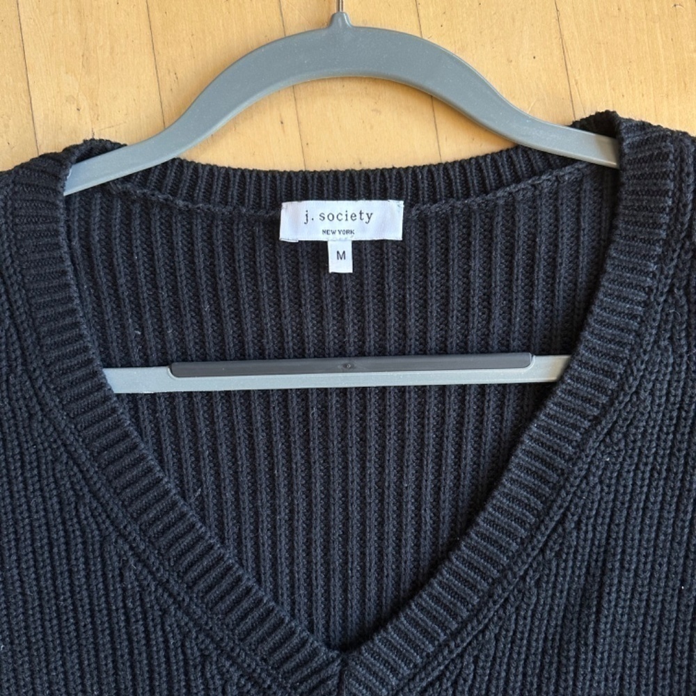 J. Society New York Black chunky knit v neck sweater, Med. CB2108 - Picture 4 of 6